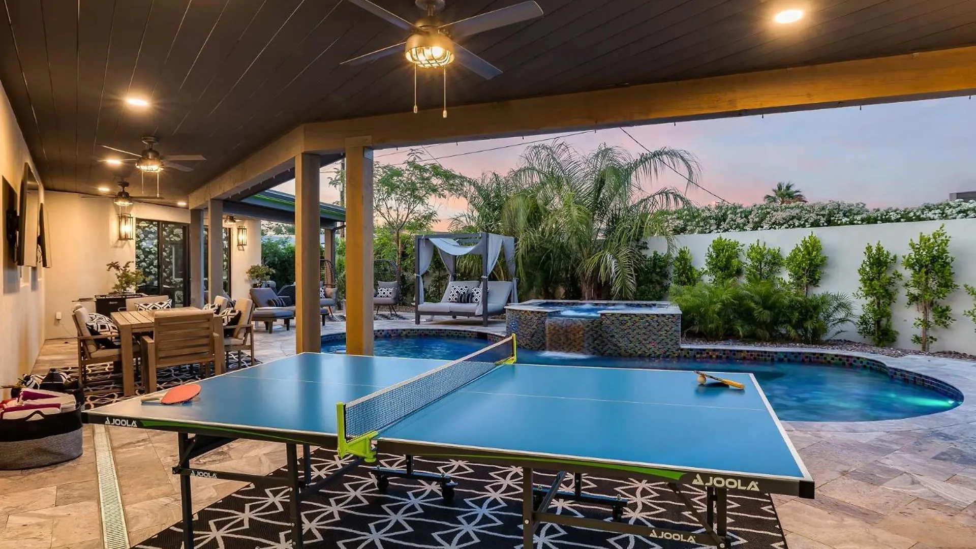 75th Place Home - Luxe Pool Spa Walk to Old Town Scottsdale