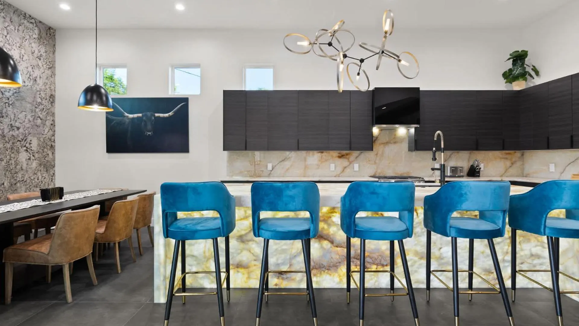 75th Place Home - Luxe Pool Spa Walk to Old Town Scottsdale 0*,  United States