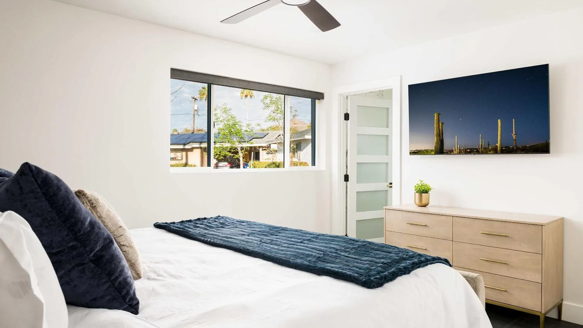 Holiday home 75th Place Home - Luxe Pool Spa Walk to Old Town Scottsdale United States