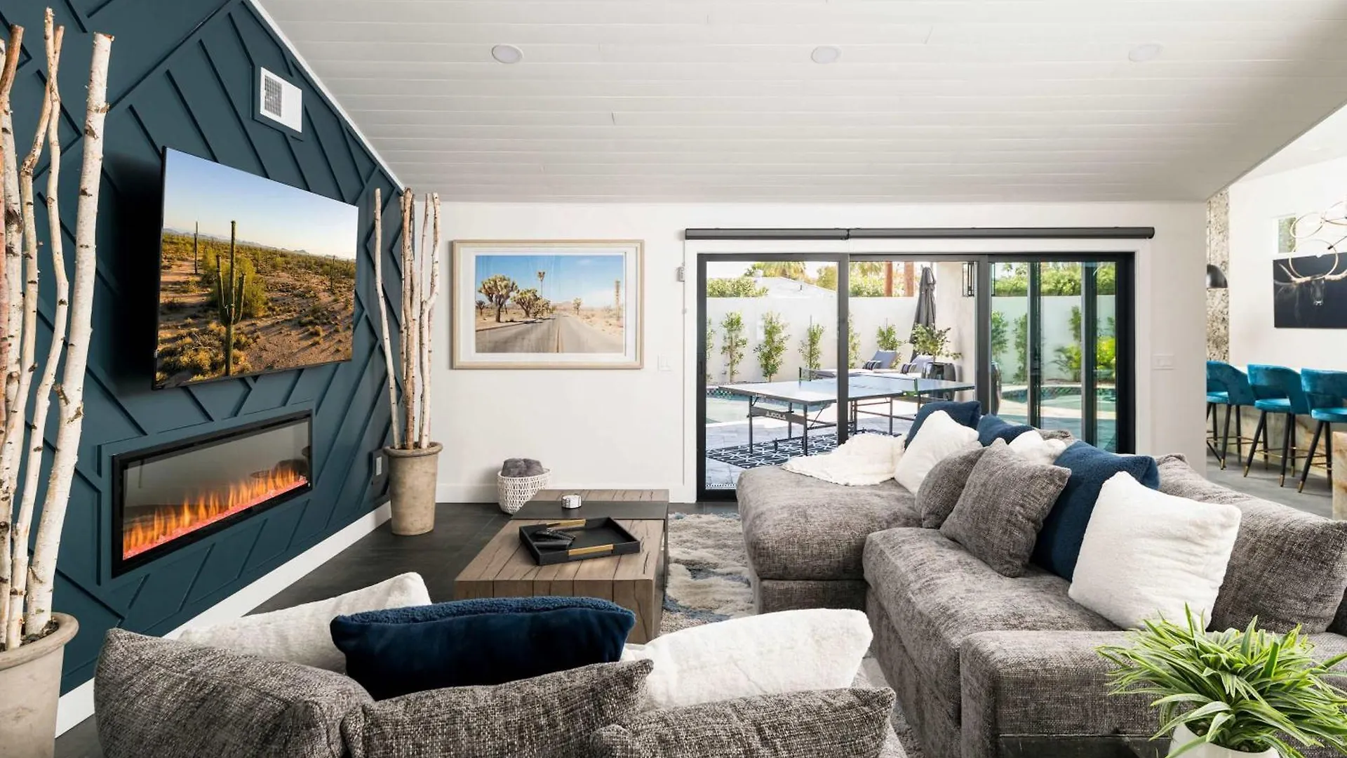 75th Place Home - Luxe Pool Spa Walk to Old Town Scottsdale Holiday home